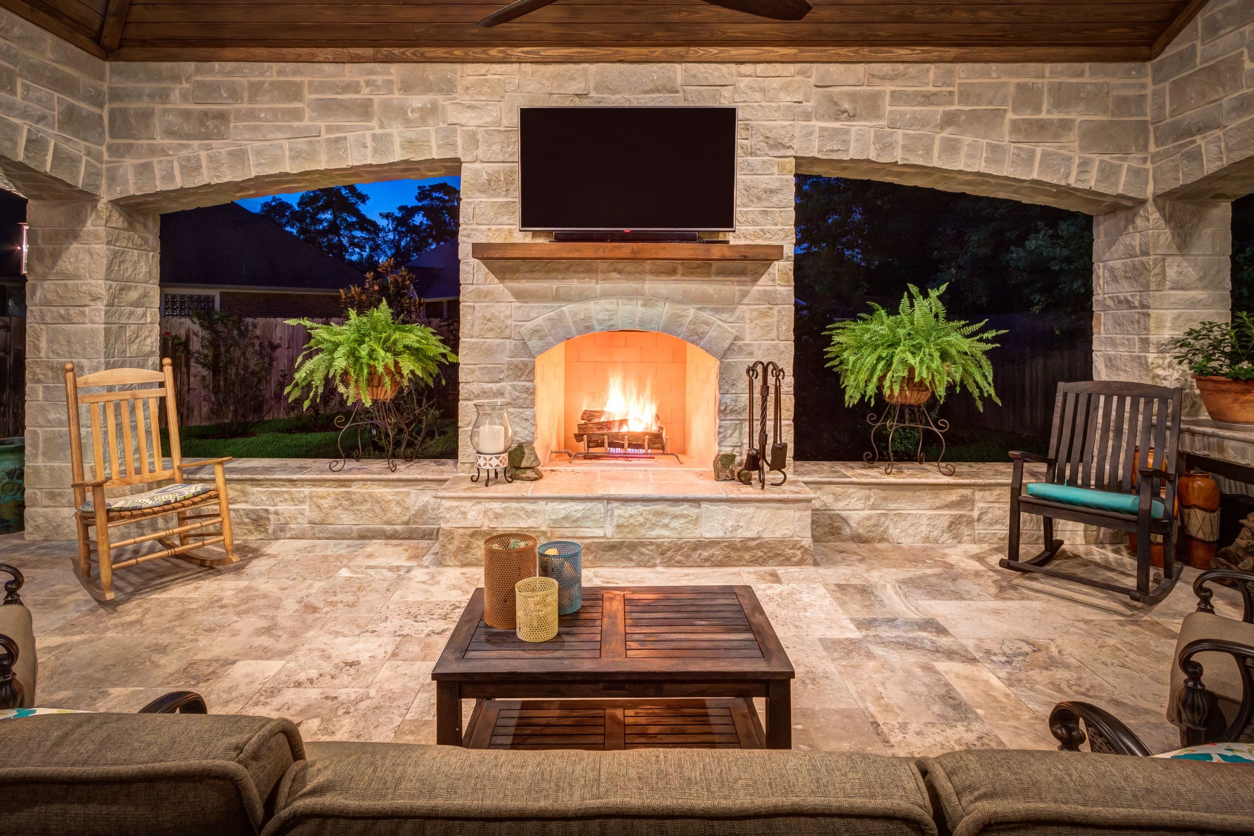 Outdoor Fireplace Or Fire Pit
 Outdoor Fire Pits and Fireplaces