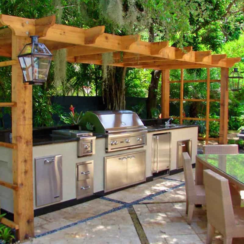 Outdoor Grill Kitchen
 30 Outdoor Kitchens and Grilling Stations