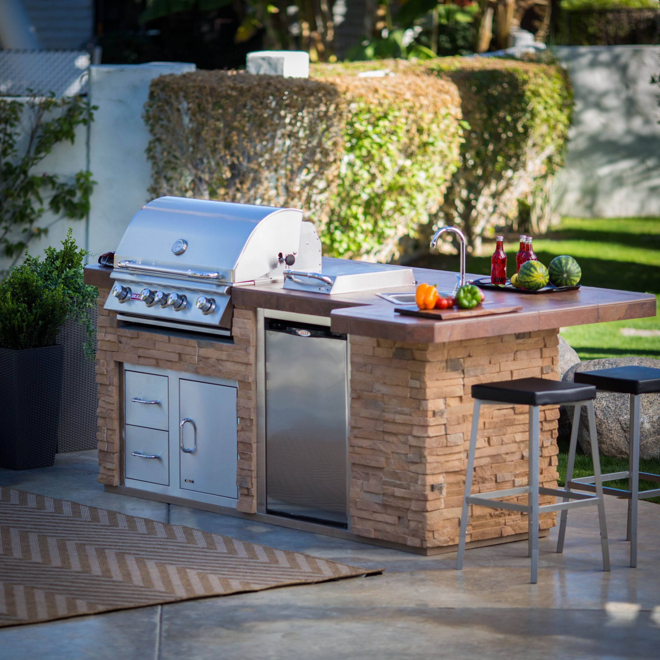 Outdoor Grill Kitchen
 Bull BBQ Grill Island Outdoor Kitchens at Hayneedle