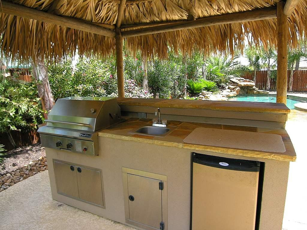 Outdoor Kitchen Sink And Cabinet
 Grilling in the Great Outdoors Essential Ideas for Your