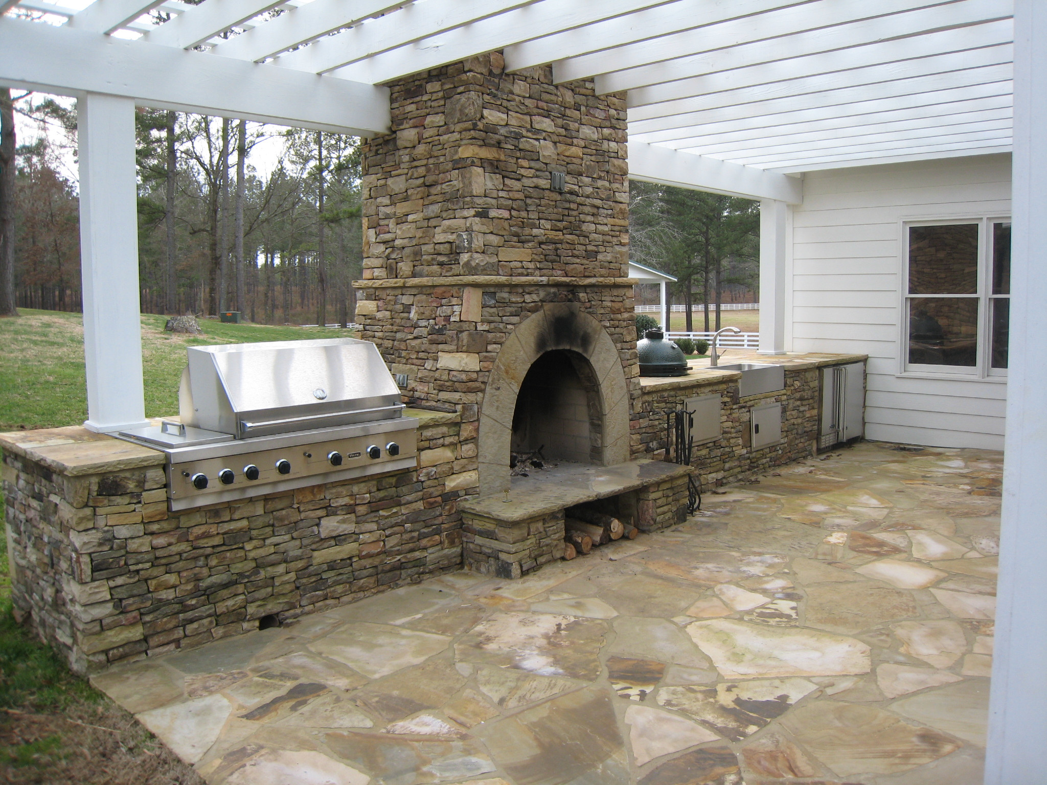 Outdoor Kitchen With Fireplace Designs
 Outdoor Kitchens & Stone BBQ Design