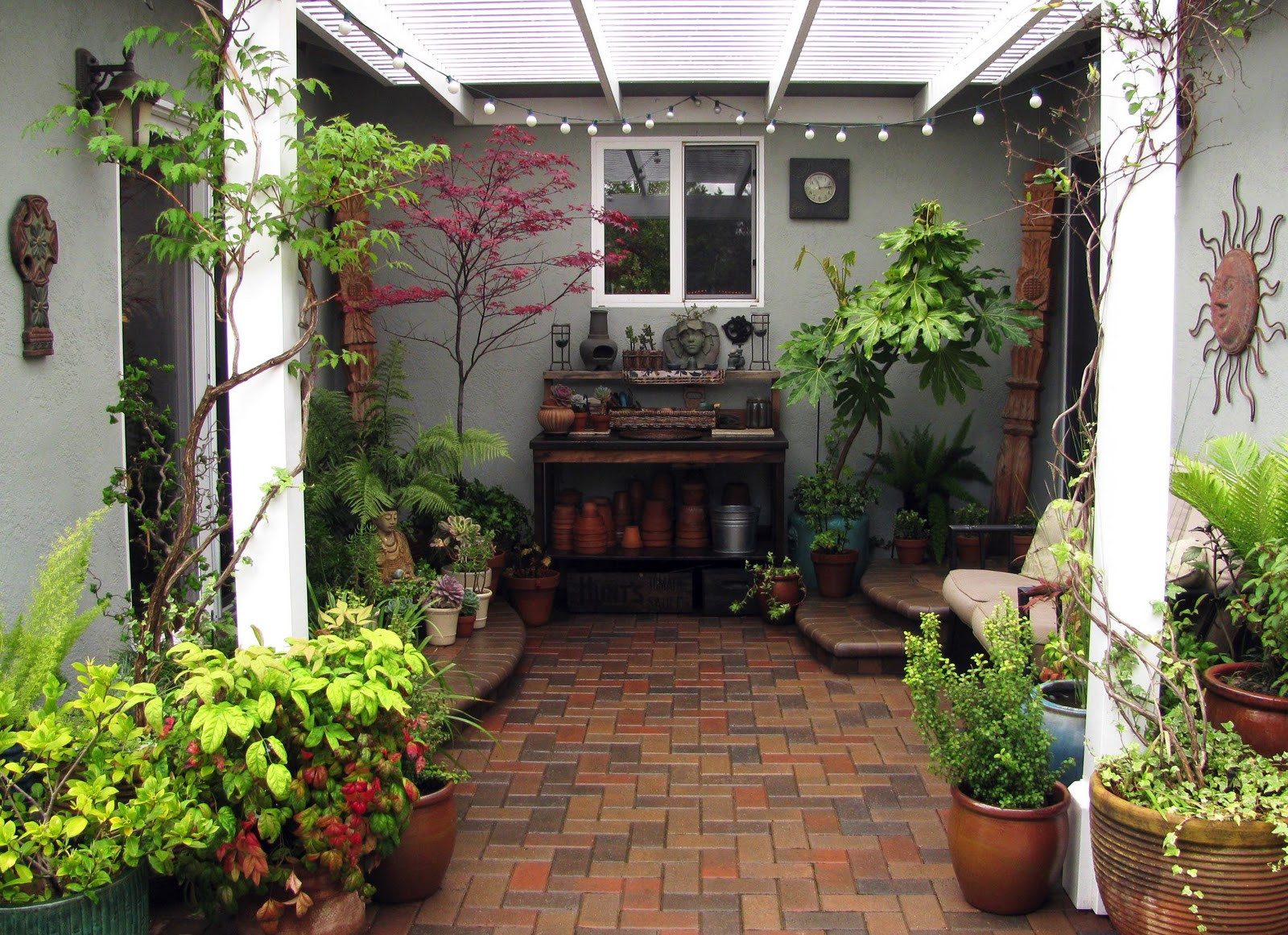 Outdoor Landscape Small Space
 InterLeafings Garden Designers Roundtable Expanding