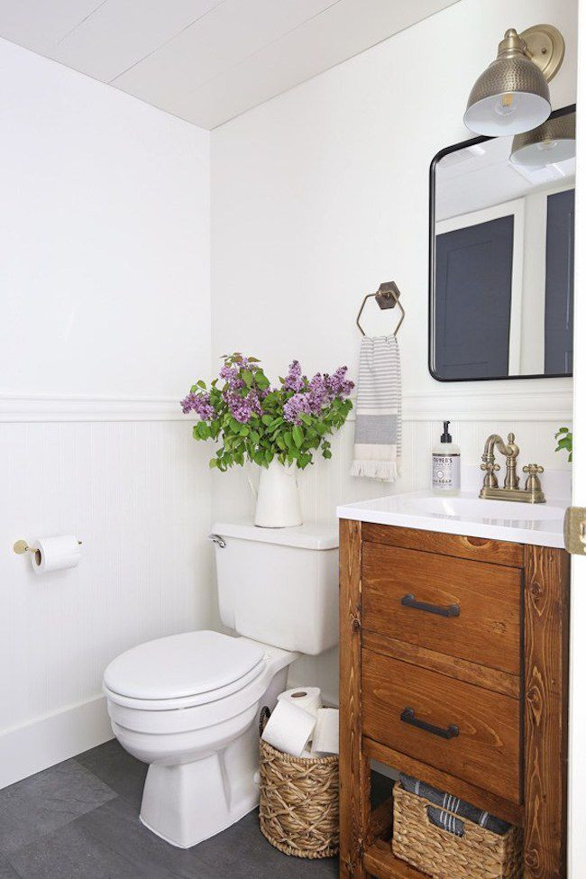 Paint Colors For Small Bathrooms
 Paint Color Ideas for a Small Bathroom