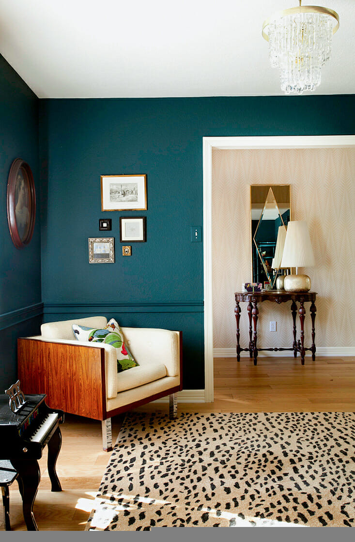 Painting A Living Room
 How to Use Bold Paint Colors in Your Living Room
