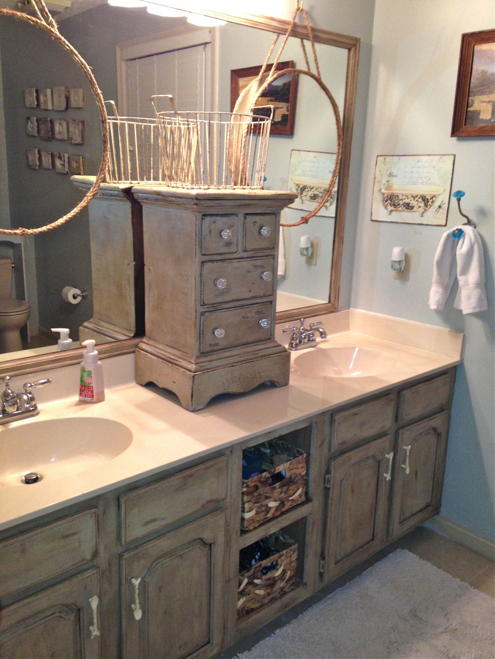 Painting Bathroom Cabinets
 Bathroom Vanity Makeover with Annie Sloan Chalk Paint