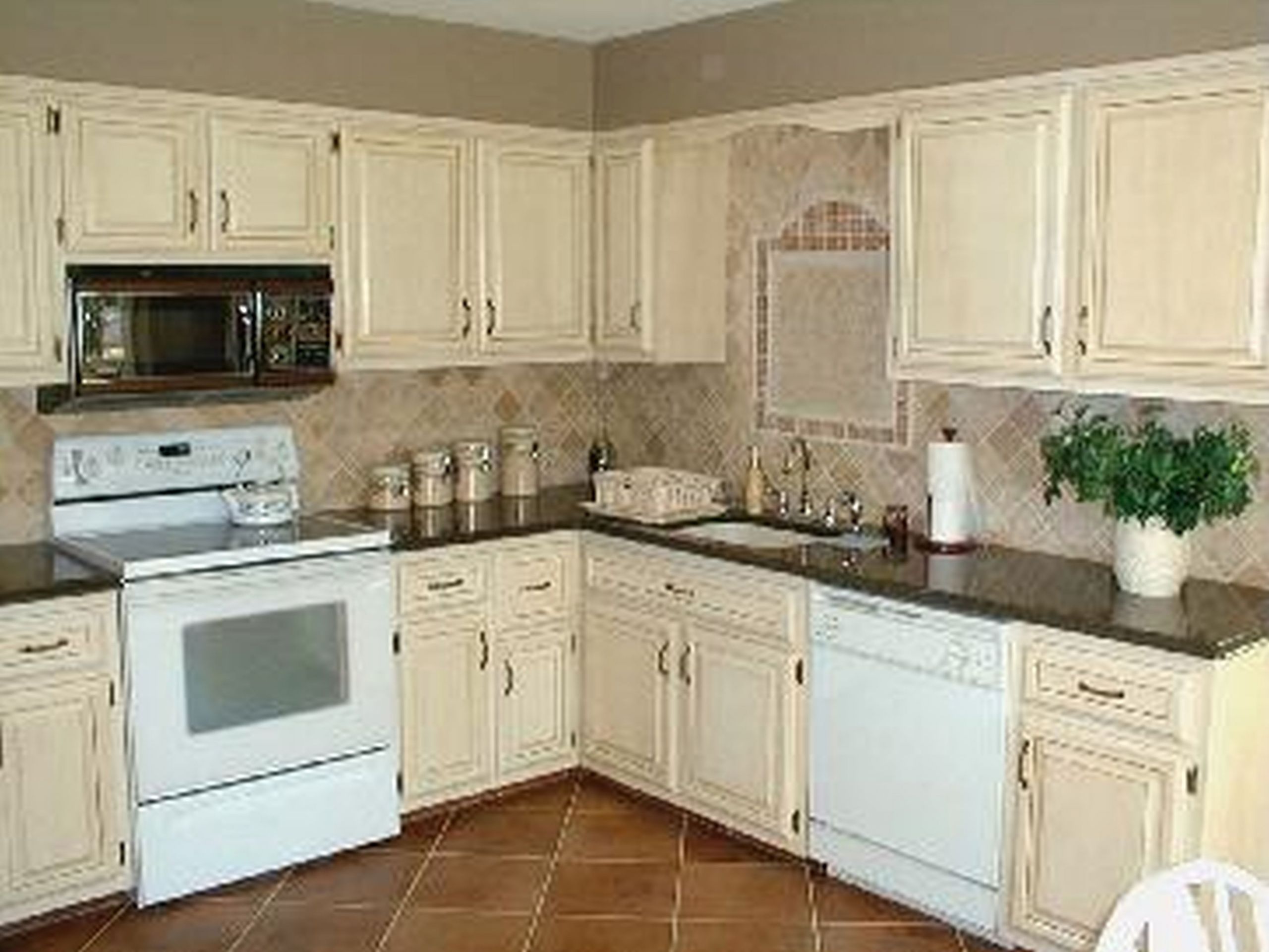 Painting Kitchen Cabinets Antique White
 How To Paint Your Kitchen Cabinets Antique White New