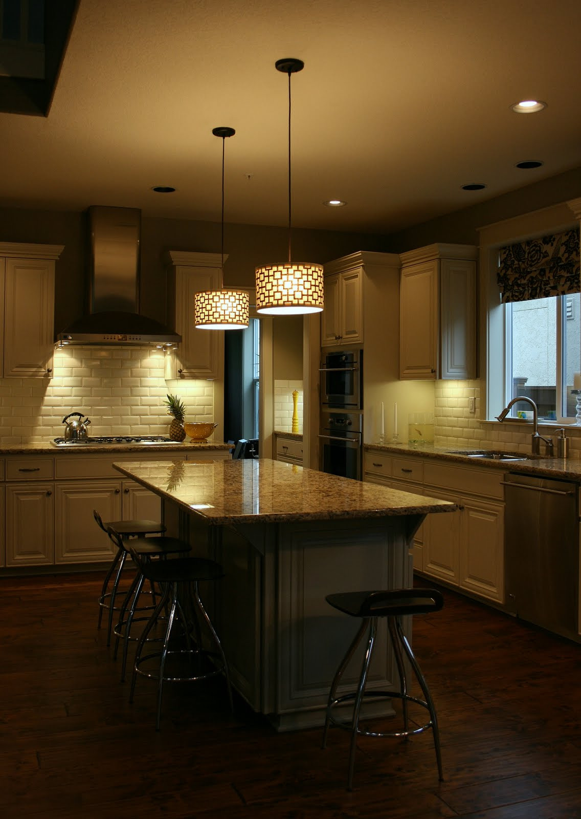 Pendant Kitchen Island Lights
 Kitchen Island Lighting System with Pendant and Chandelier