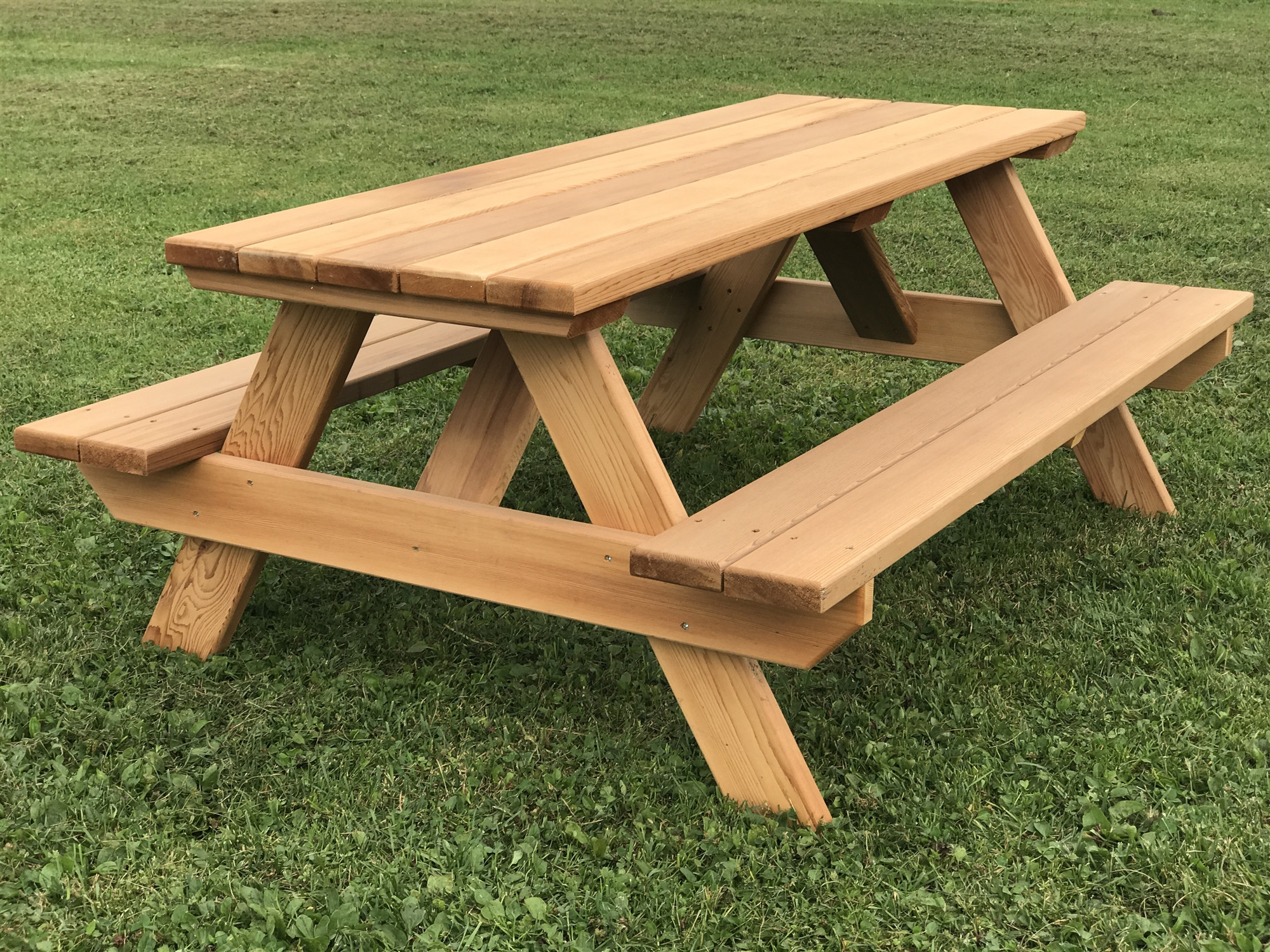 Picnic Table For Kids
 48" Kids Picnic Table Easy to move seats 6 children 48