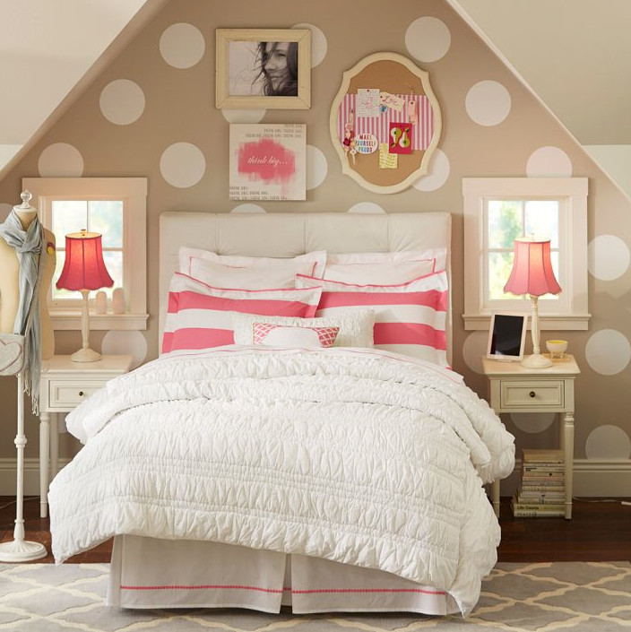Pottery Barn Girls Bedroom
 Knockout Knockoff Pottery Barn Teen Bedroom The Krazy