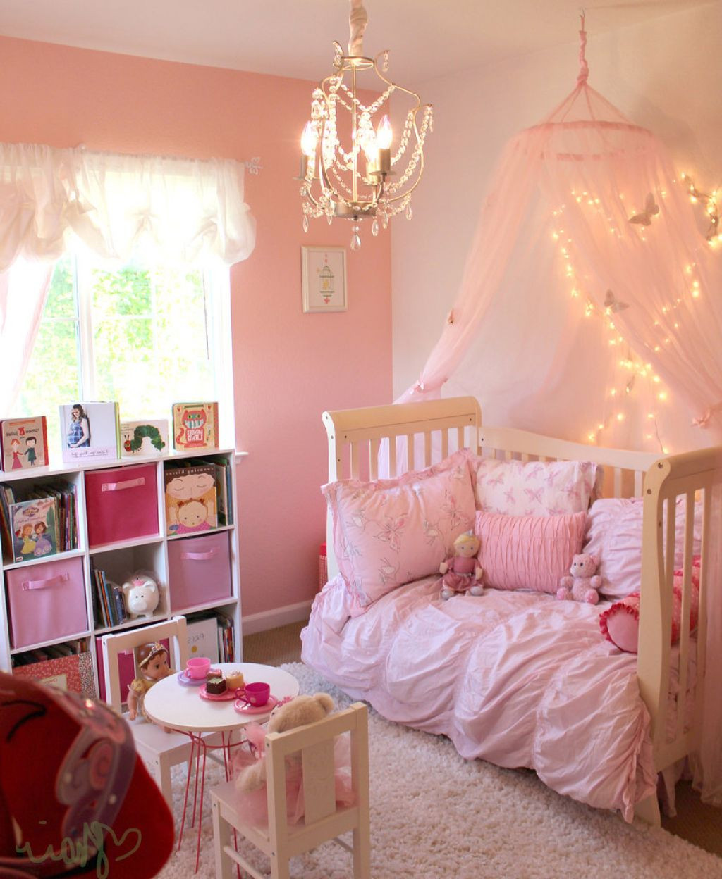 Princess Bedroom Decorating Ideas
 32 Dreamy Bedroom Designs For Your Little Princess