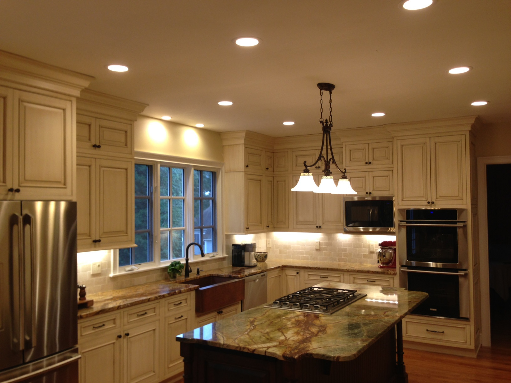 light spacing for kitchen cabinet