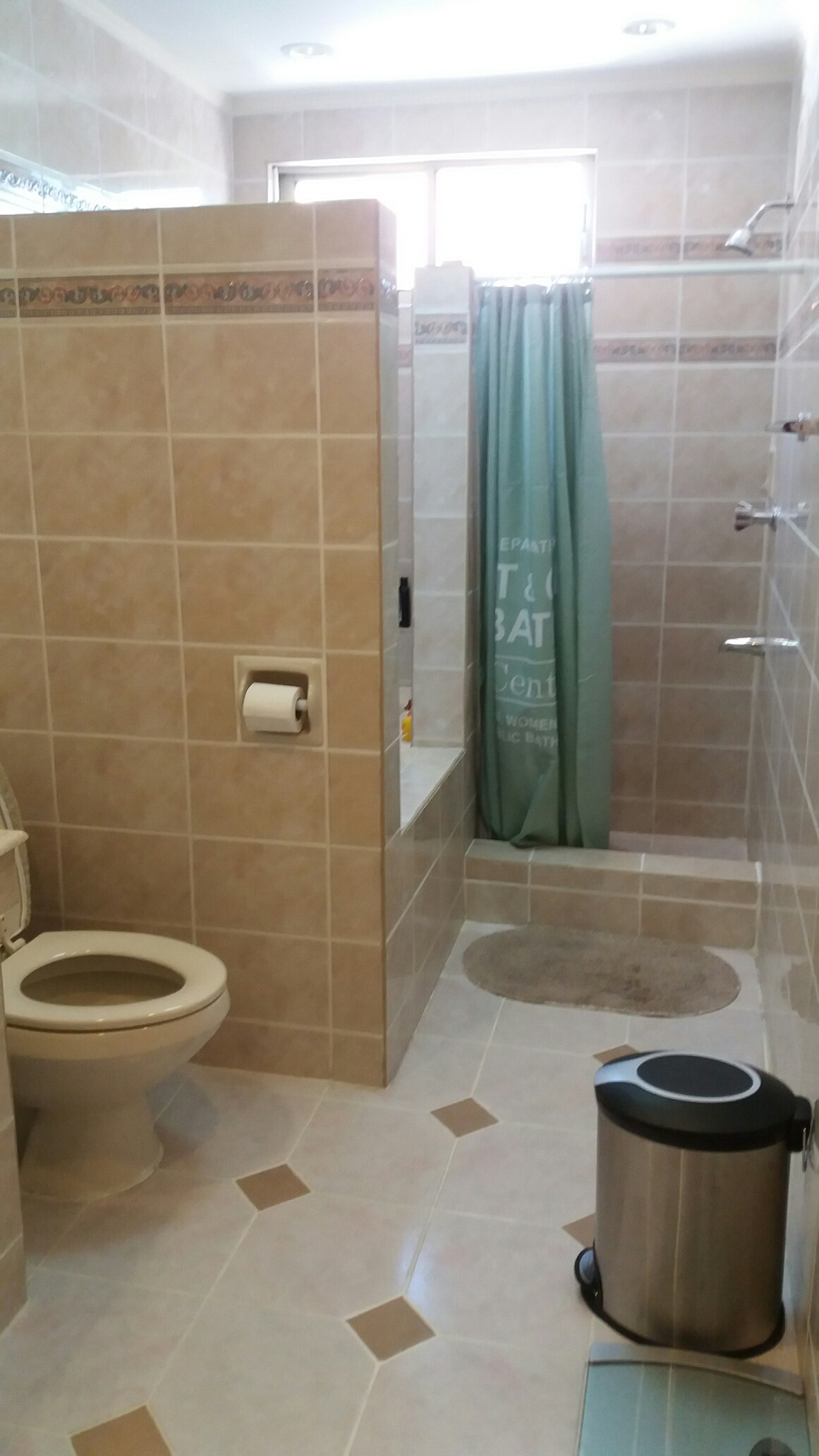 Regrouting Bathroom Tiles
 Regrouting bathroom tiles – DIY style – Rexy Hernandez Go