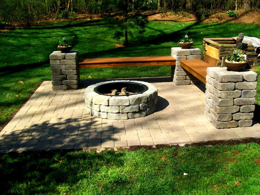 Rock Patio With Fire Pit
 Outdoor Fire Pit