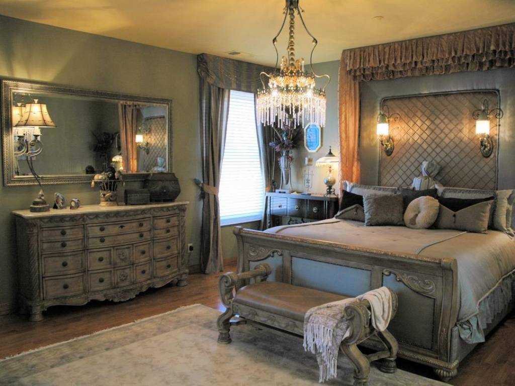 Romantic Master Bedroom
 27 Modern Rustic Bedroom Decorating Ideas For Any Home