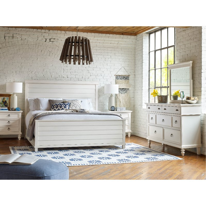 Rustic Bedroom Set King
 Rustic Casual White 6 Piece King Bedroom Set Ashgrove