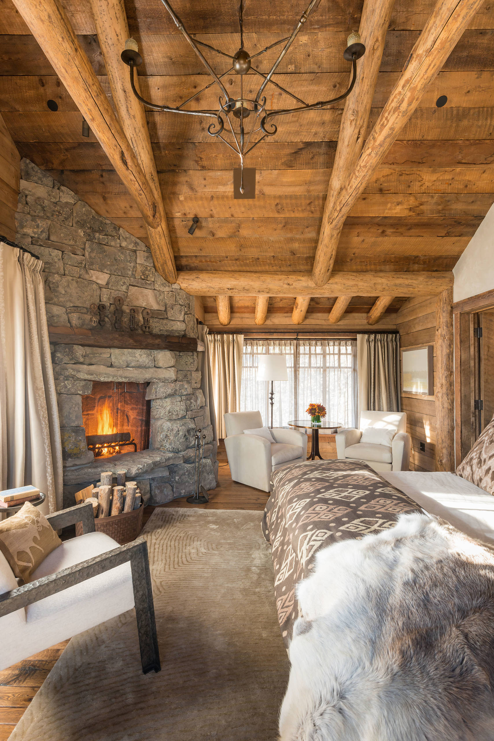 Rustic Style Bedroom
 15 Wicked Rustic Bedroom Designs That Will Make You Want Them