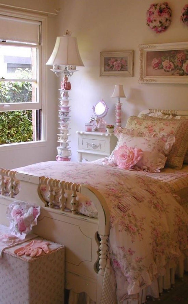 Shabby Chic Bedroom Curtains
 25 Cool Shabby Chic Bedroom Design Ideas