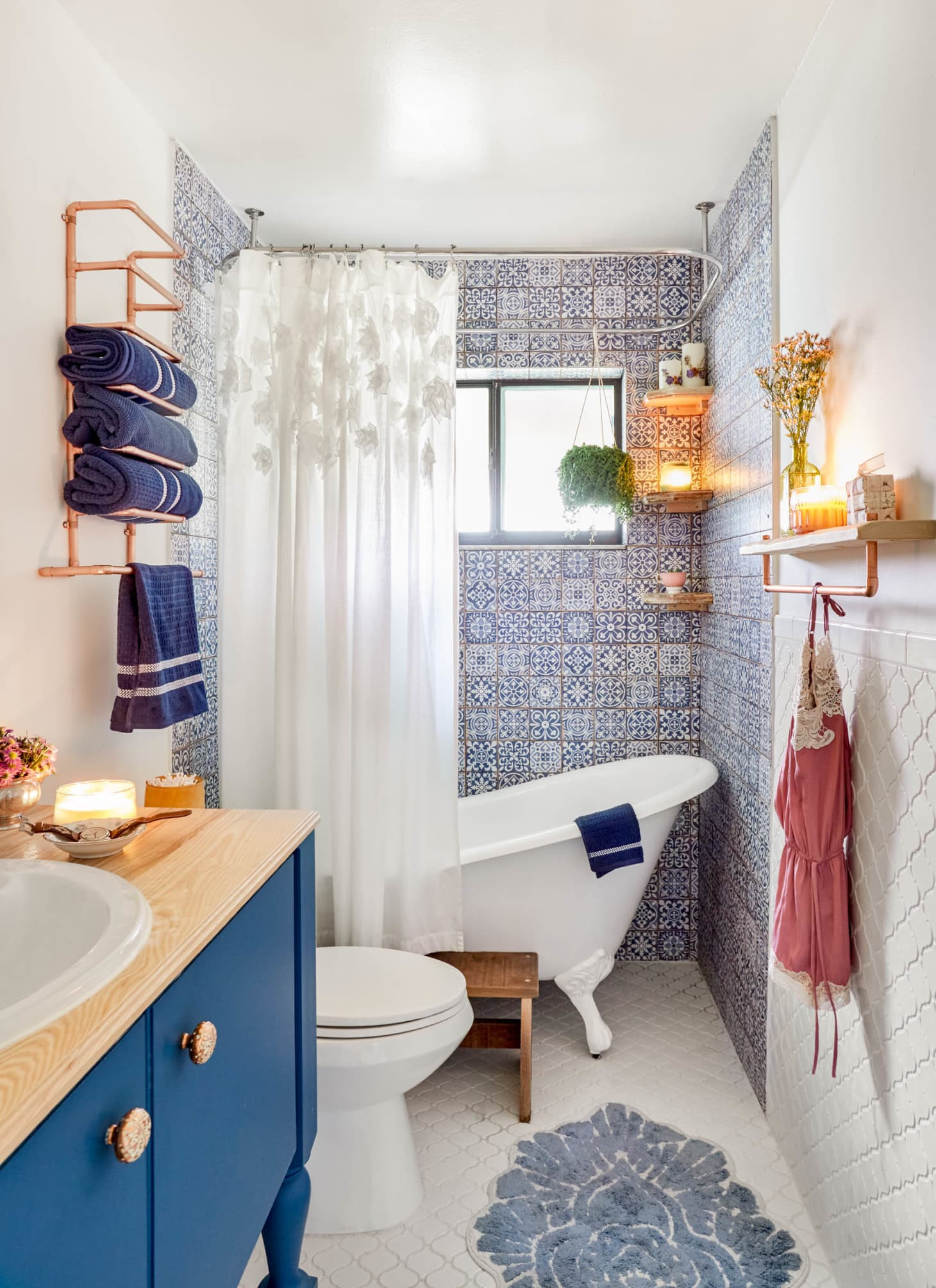 Small Apartment Bathroom Ideas
 50 Best Small Bathroom Decorating Ideas Tiny Bathroom