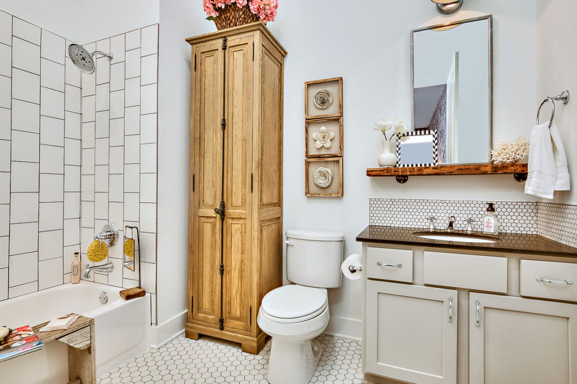 Small Apartment Bathroom Ideas
 25 Tiny Apartment Bathroom Ideas that Maximize Space and