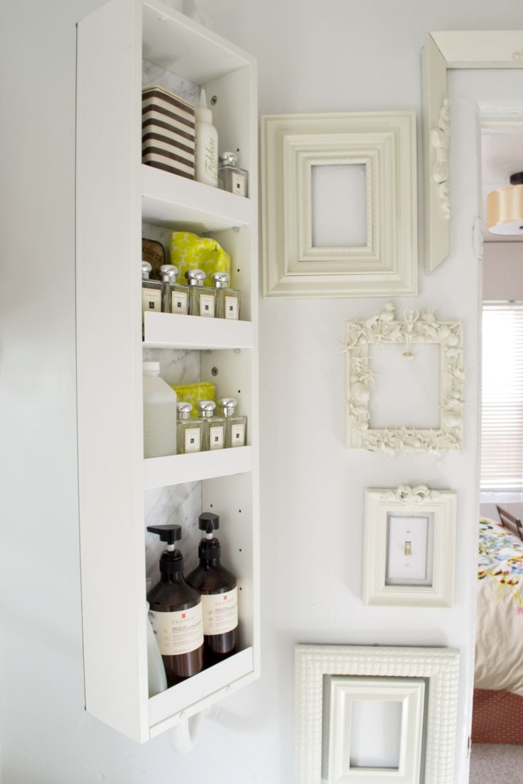 Small Bathroom Shelves
 15 Exquisite Bathrooms That Make Use of Open Storage