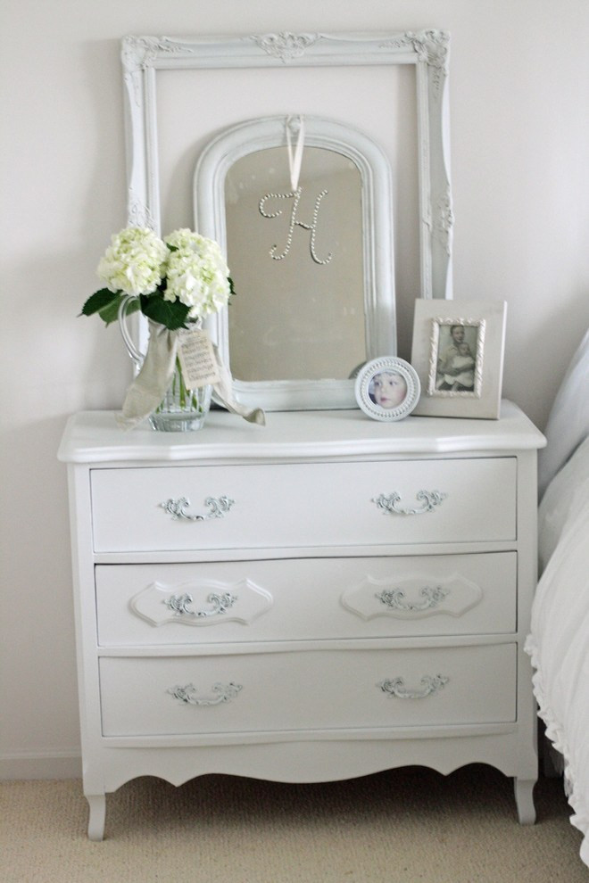 Small Bedroom Chest
 20 Small Dresser Ideas For A Small Bedroom