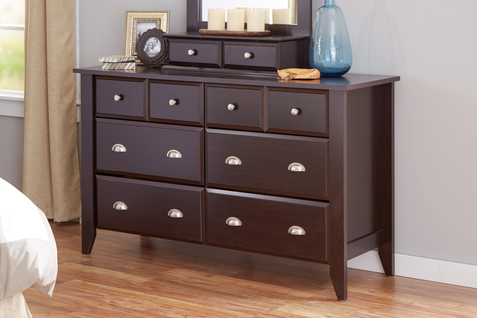 Small Bedroom Chest
 21 Types of Dressers & Chest of Drawers for Your Bedroom