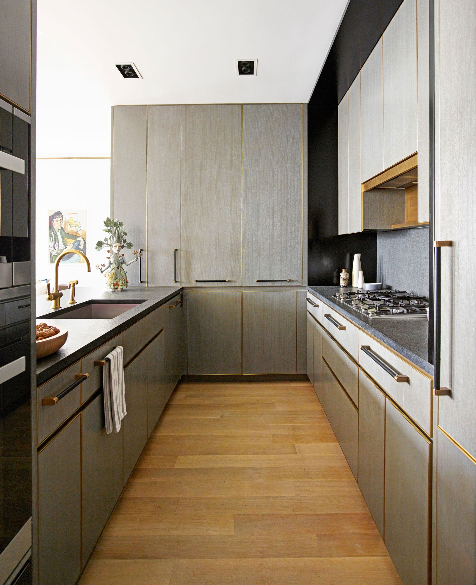 Small Galley Kitchen Designs
 Small Galley Kitchen Ideas & Design Inspiration