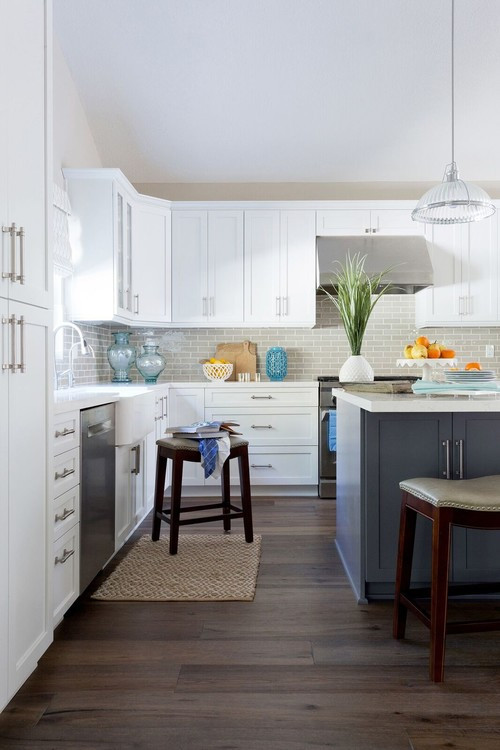 Small Kitchen Colors
 You ll Love These Kitchen Color Ideas for Small Kitchens