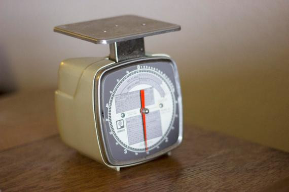Small Kitchen Scale
 Small Vintage Green Kitchen Scale