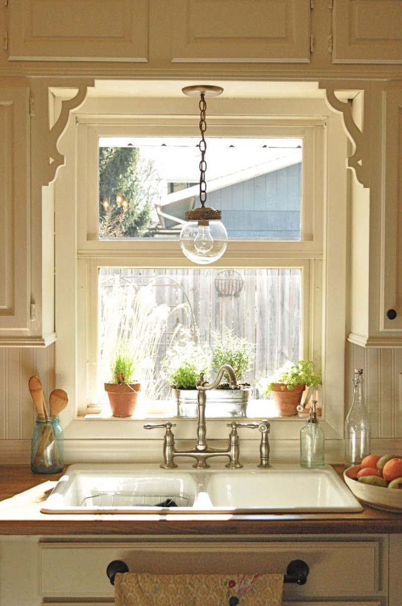 Small Kitchen Windows
 Most Re mended Lighting over Kitchen Sink – HomesFeed