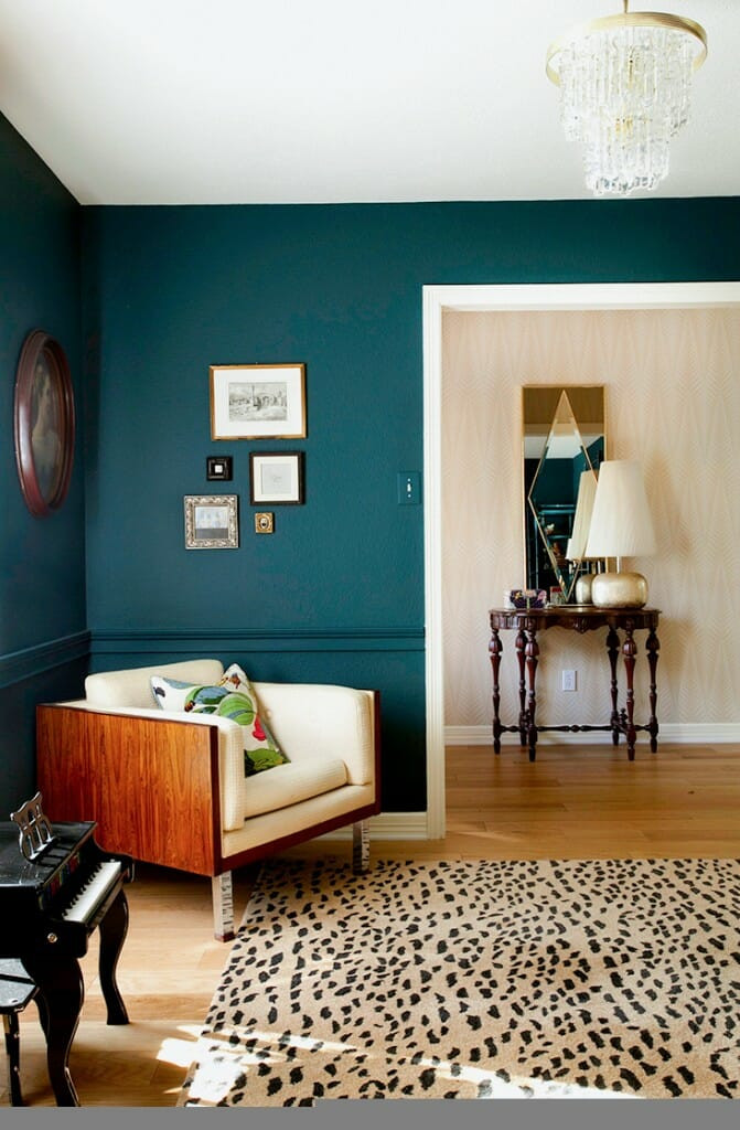 Small Living Room Paint Color
 How to Use Bold Paint Colors in Your Living Room
