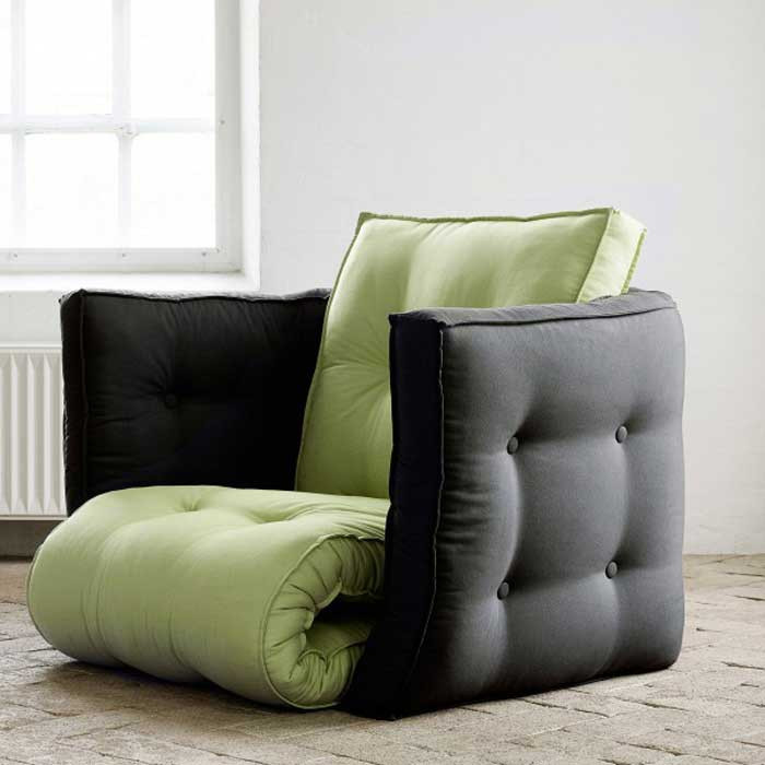 Small Lounge Chair For Bedroom
 Good fy Chairs For Small Spaces – HomesFeed