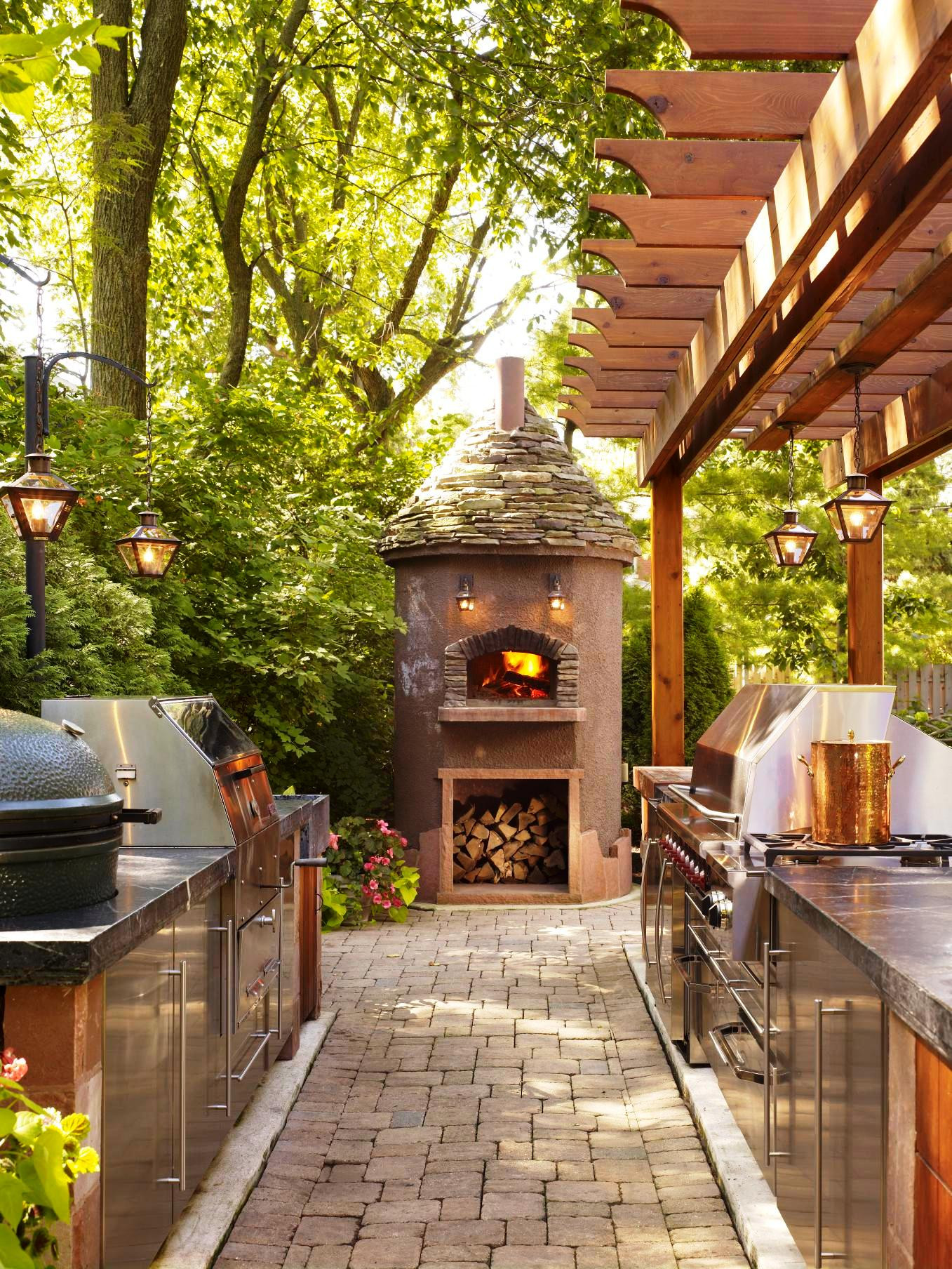 Small Outdoor Kitchen Ideas
 Outdoor Kitchen designs A Great Way To Enjoy A Beautiful Day