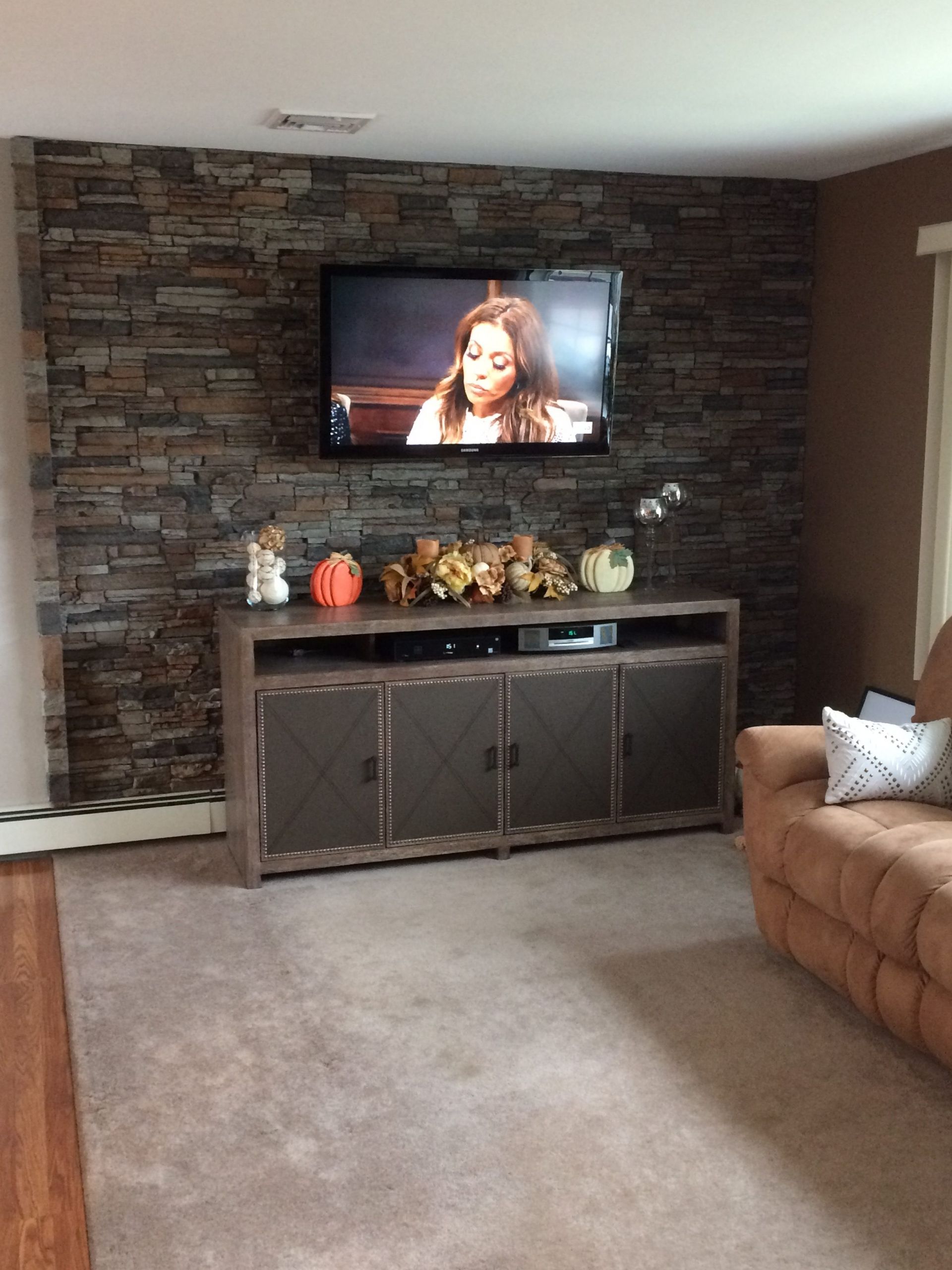 Stone Accent Wall Living Room
 Lovely Living Room Accent Wall