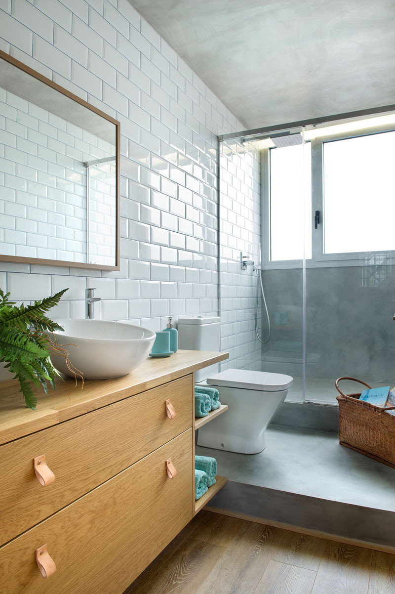 Subway Tile Bathroom Shower
 Stylish Ways To Modernize A Subway Tile Shower