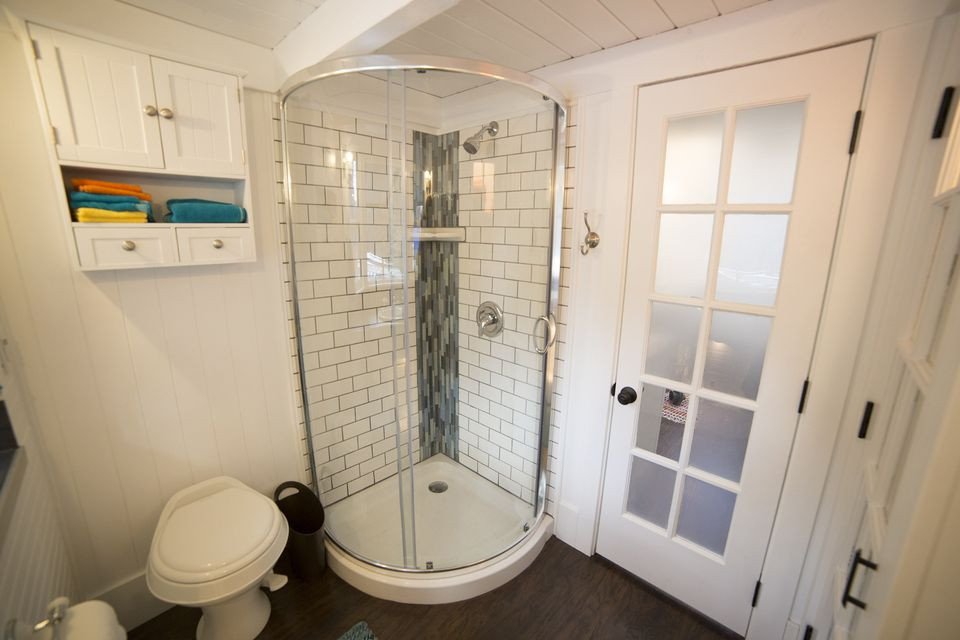Tiny Bathroom With Shower
 33 Small Shower Ideas for Tiny Homes and Tiny Bathrooms