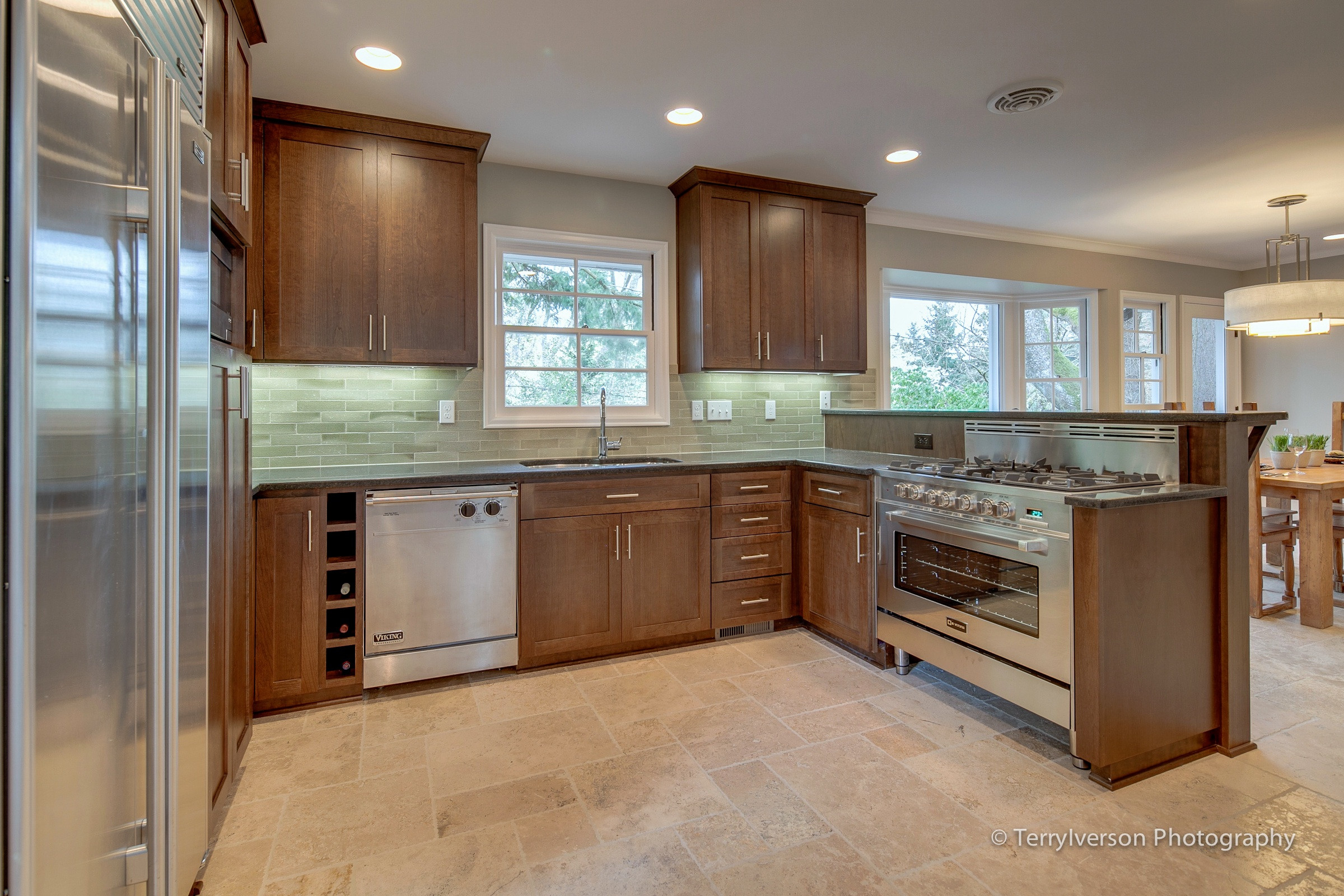 Travertine Kitchen Tiles
 Kitchen With Patterned Travertine Tile Floor — Envision