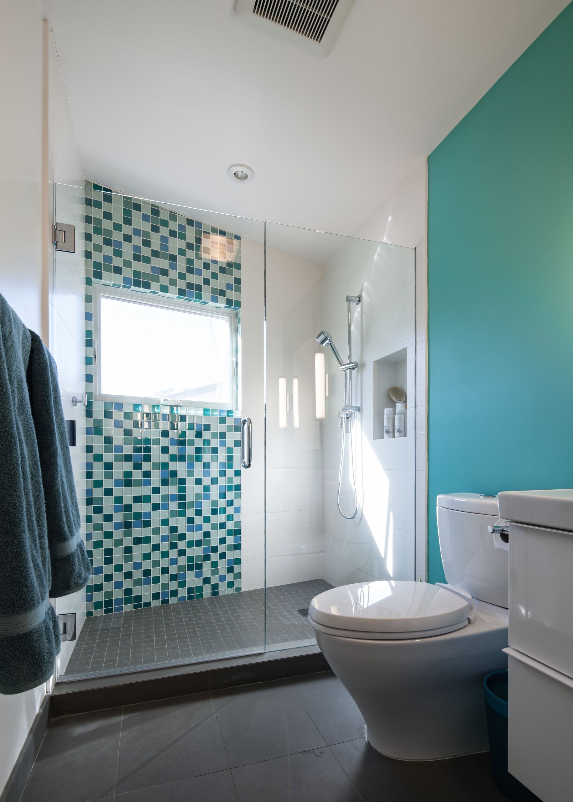 Turquoise Bathroom Wall Decor
 2017 Bathroom Wall Decoration And Color Ideas