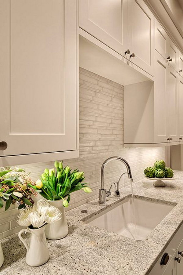 White Backsplash Kitchen
 30 Awesome Kitchen Backsplash Ideas for Your Home 2017