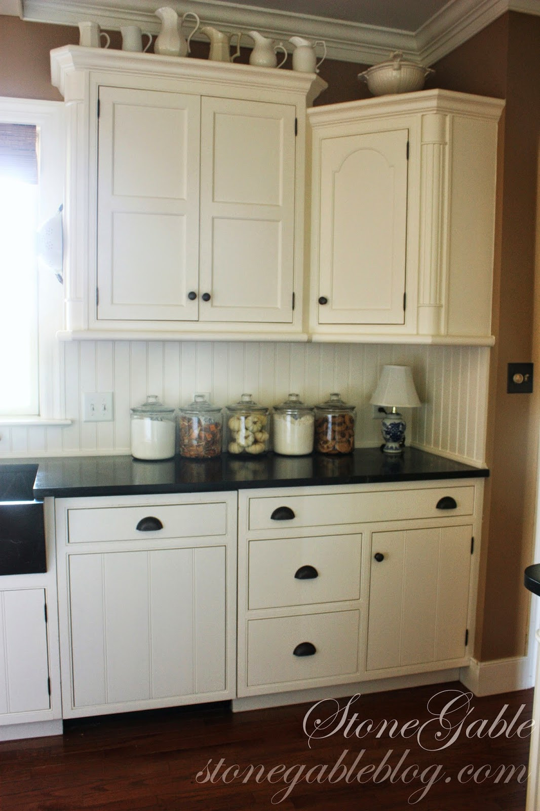 White Farmhouse Kitchen Cabinets
 10 ELEMENTS OF A FARMHOUSE KITCHEN StoneGable