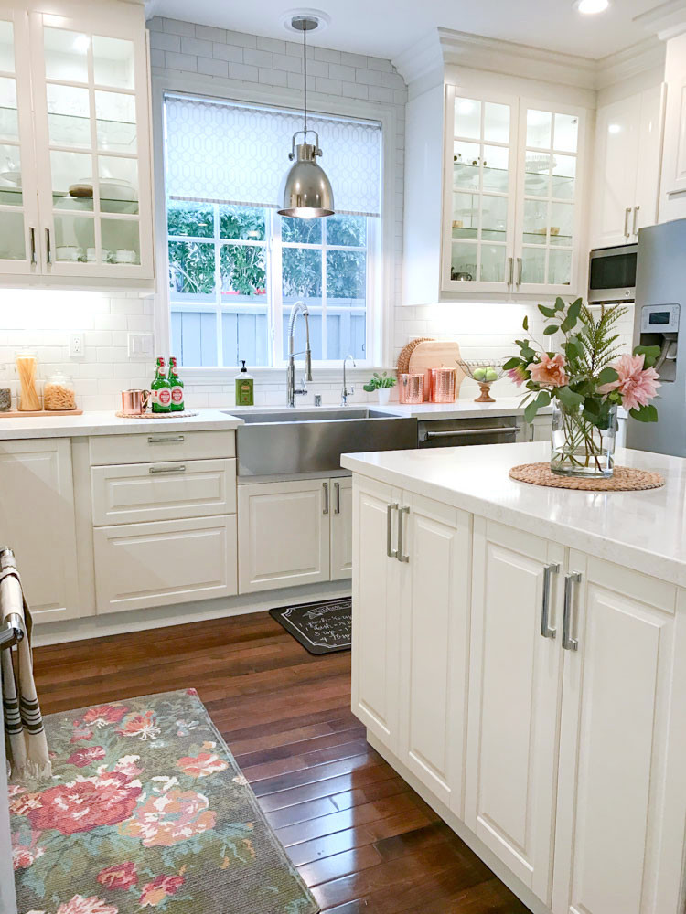 White Farmhouse Kitchen Cabinets
 How to Accessorize Your Kitchen for the Holidays