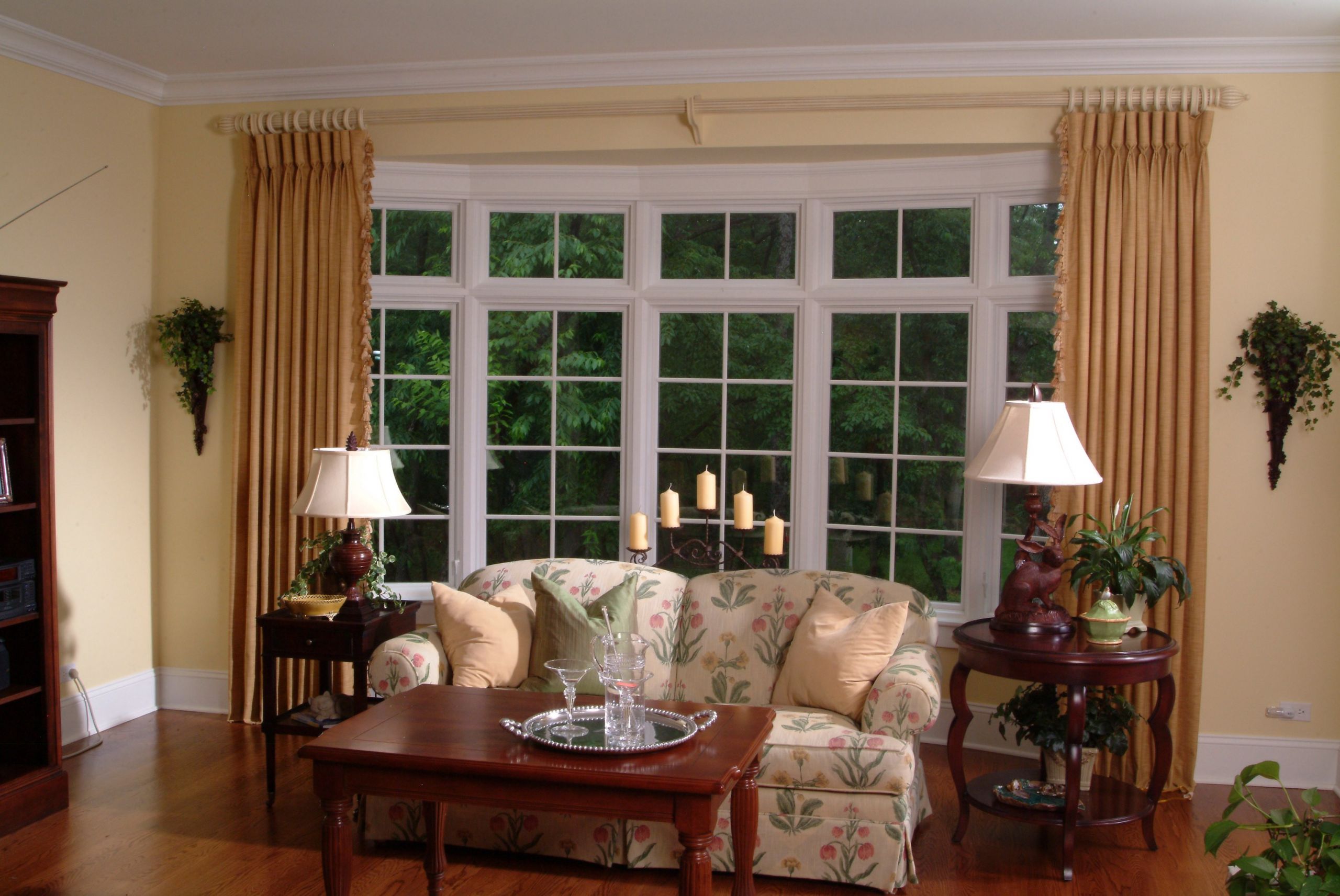 Window Ideas For Living Room
 Perfect Curtain Rods for Bay Windows – HomesFeed