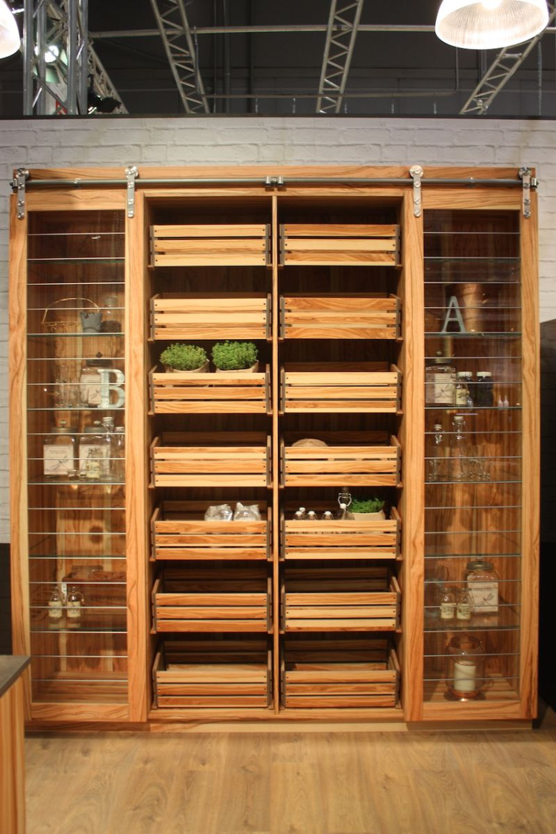 Wooden Kitchen Storage
 Clever Design Features That Maximize Your Kitchen Storage